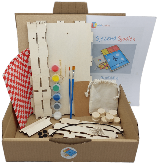 Knutselen voor kinderen met knutselpakket Sjezend Sjoelen–Sjoelbak – inhoud met houten onderdelen, spijkertjes en een duidelijke handleiding