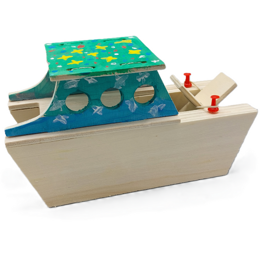 Knutselen voor kinderen met knutselpakket Badderende Boot– eindresultaat van een houten boot, zelfgemaakt door kinderen