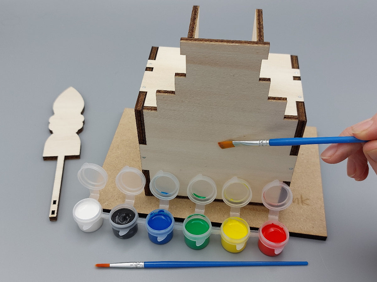 Schilderen van knutselpakket de Slimme Sint voor Sinterklaas 